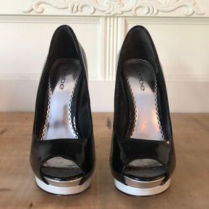 Bebe tricolor peep toe heels